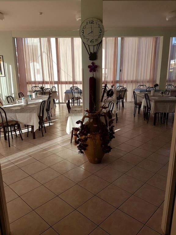 Hotel Acapulco Viserbella di Rimini Dış mekan fotoğraf