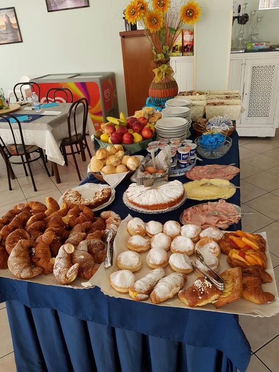 Hotel Acapulco Viserbella di Rimini Dış mekan fotoğraf