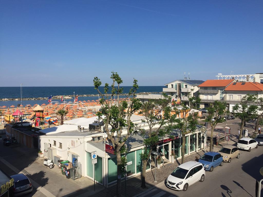 Hotel Acapulco Viserbella di Rimini Dış mekan fotoğraf