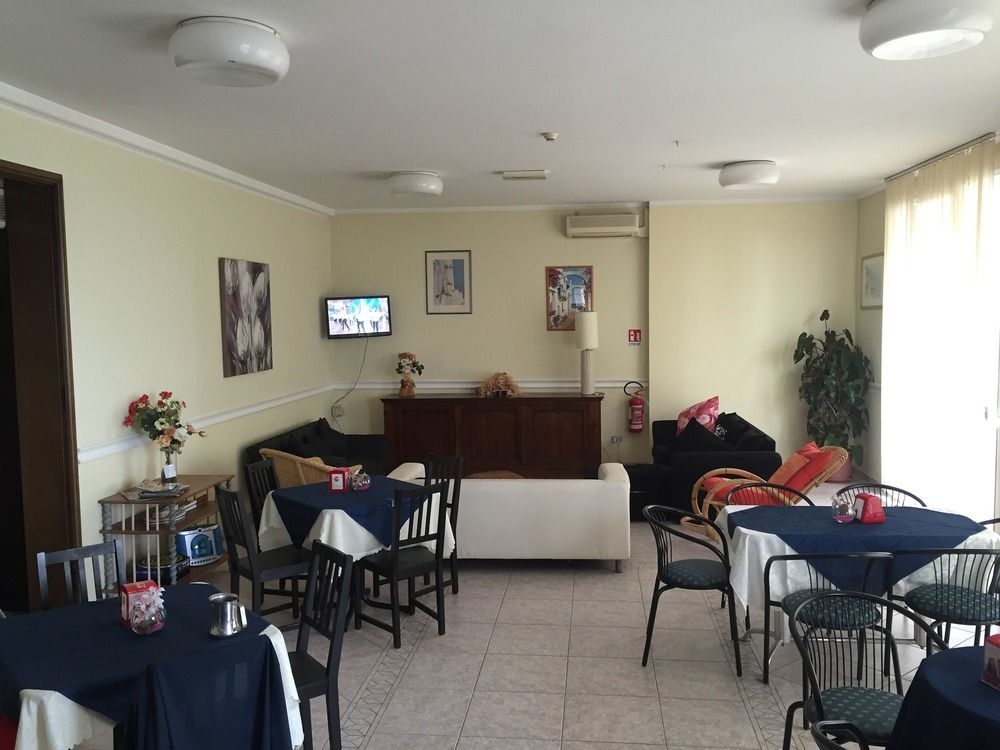 Hotel Acapulco Viserbella di Rimini Dış mekan fotoğraf