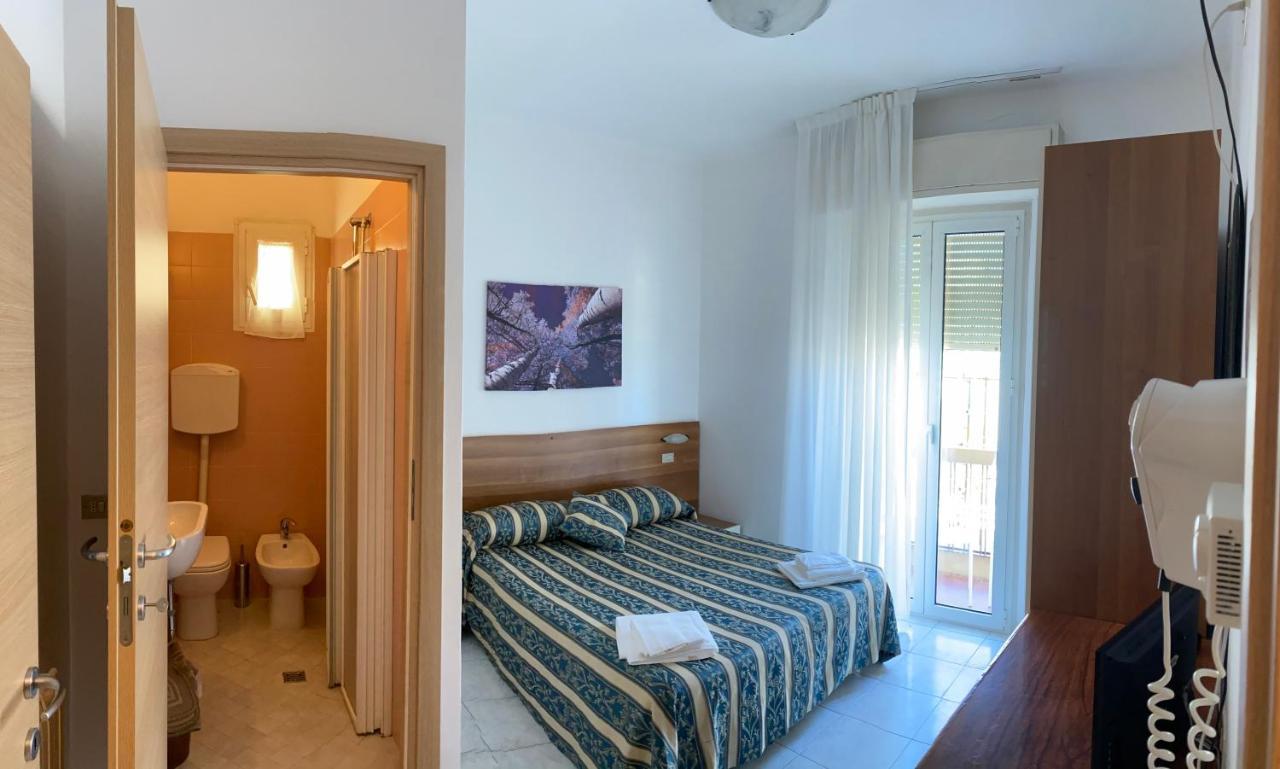 Hotel Acapulco Viserbella di Rimini Dış mekan fotoğraf